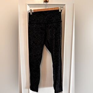 LULULEMON Align Subtle Floral  25” Size 6